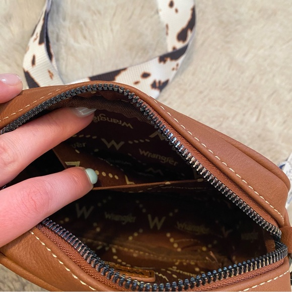 Wrangler Brown & Black Cowhide Crossbody Shoulder Bag - Picture 3 of 10